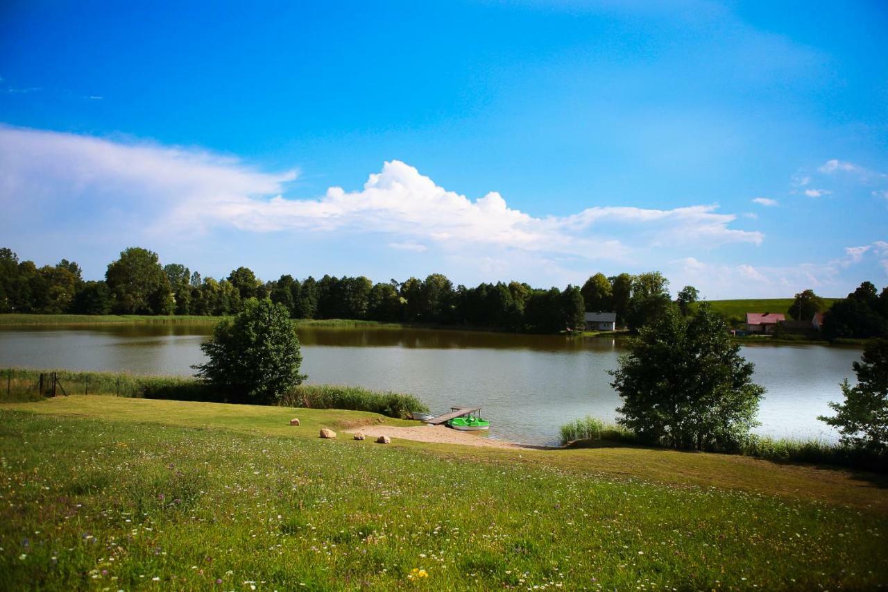 Domek Nad Jeziorem Lepaki Wielkie Exterior foto